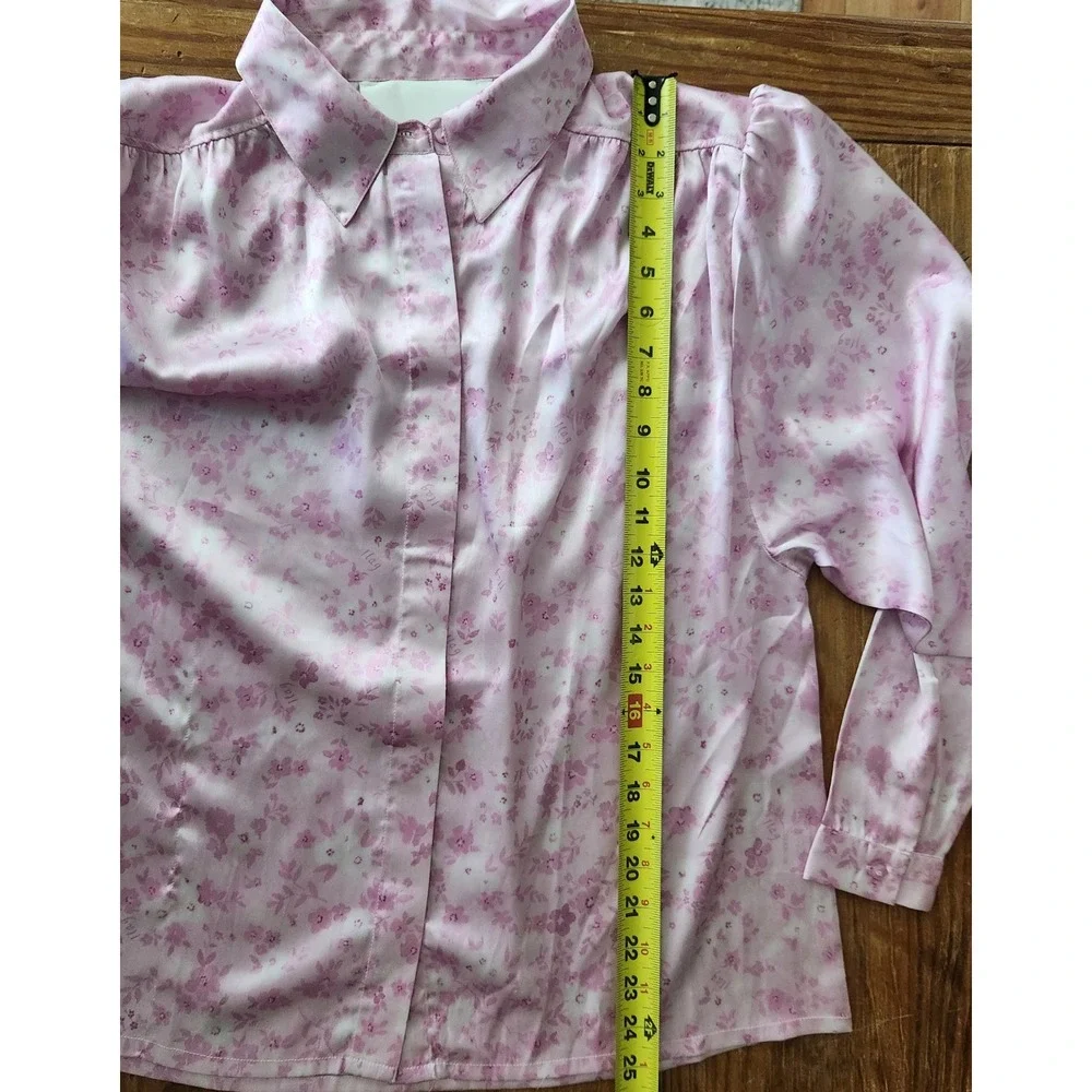 Ilag Plomme Satin Blouse Pink Flower Sm Puff Shoulder Hidden Placket Back Pleats